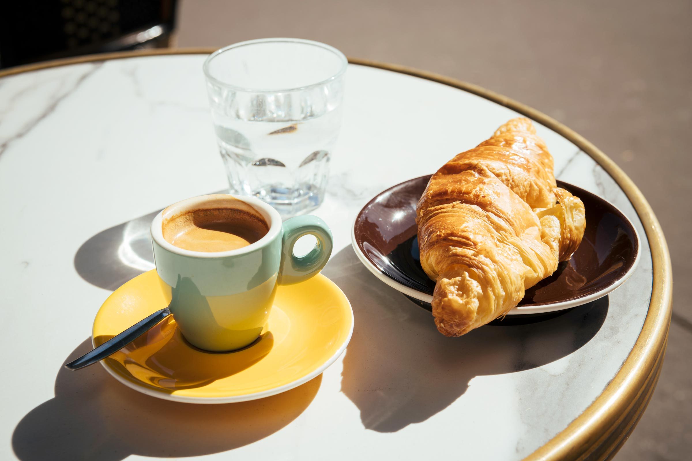 New Research: Eating Breakfast at This Hour Lowers Weight and Blood Pressure