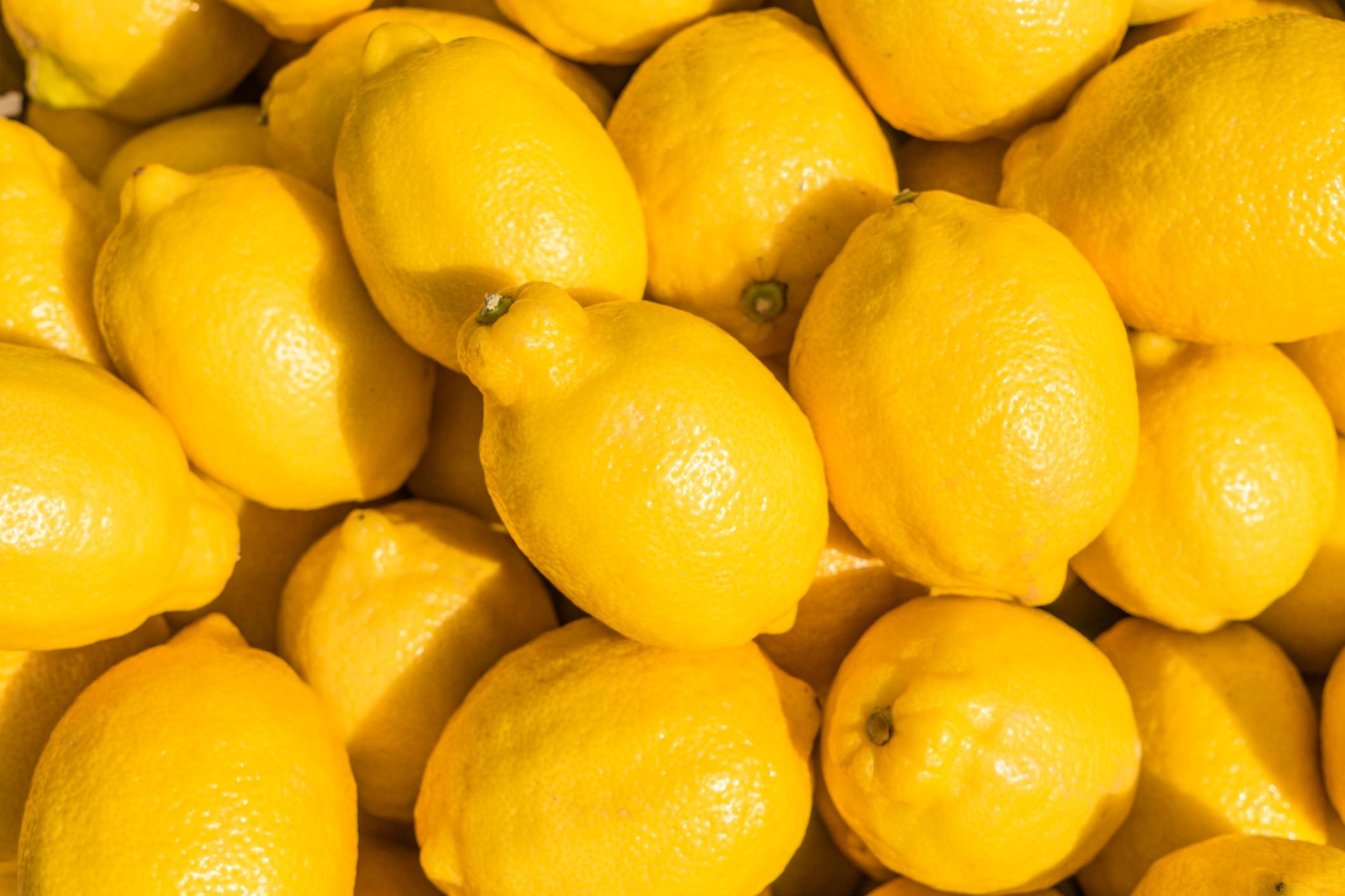 I Drank Lemon Water Every Day for a Week—Here’s What Happened